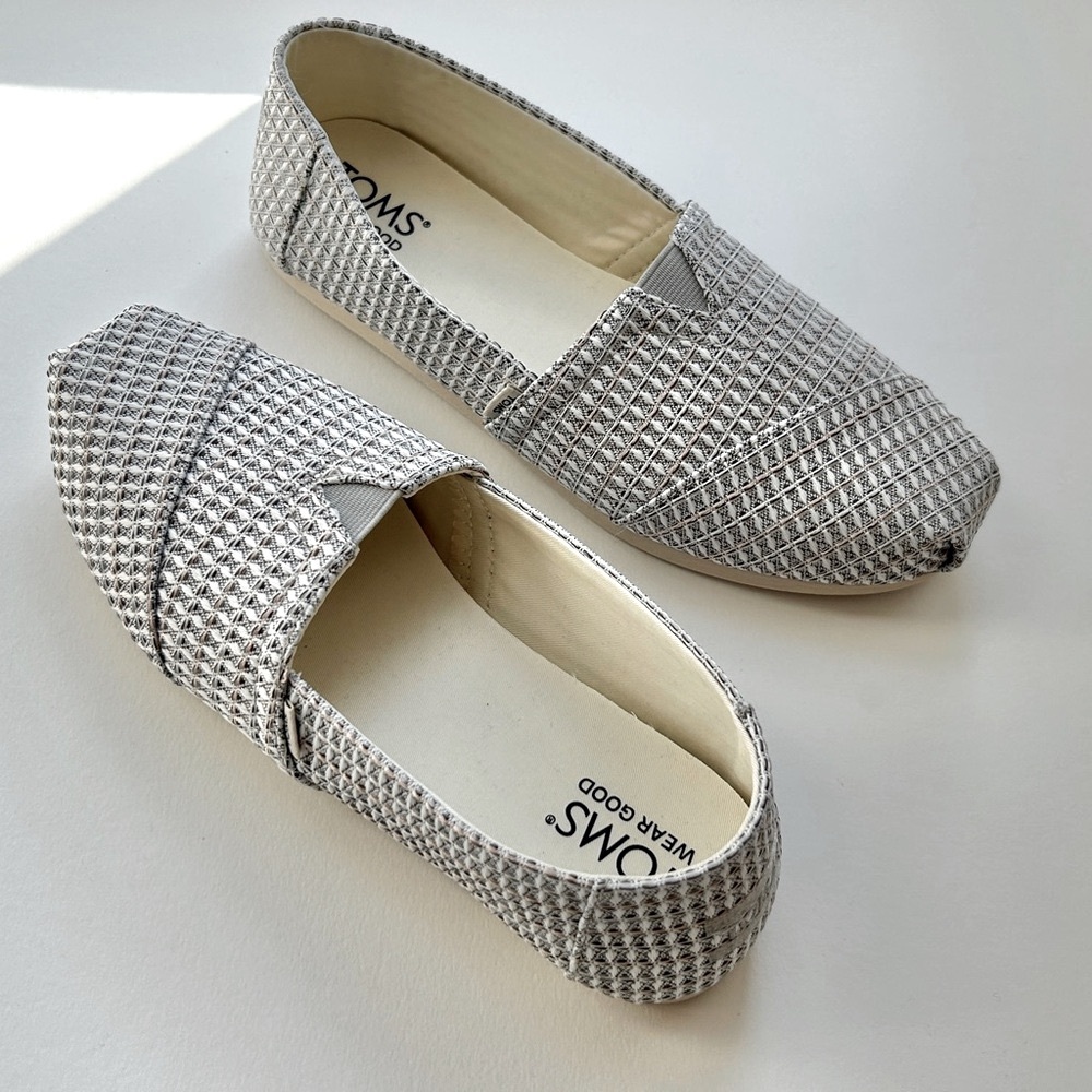 TOM'S Alpargata Waffle Knit Gray Slip Ons 6.5 NEW
